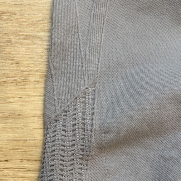 Lululemon | Flow and Go | Cropped‎ Leggings Capris - Picture 7 of 16